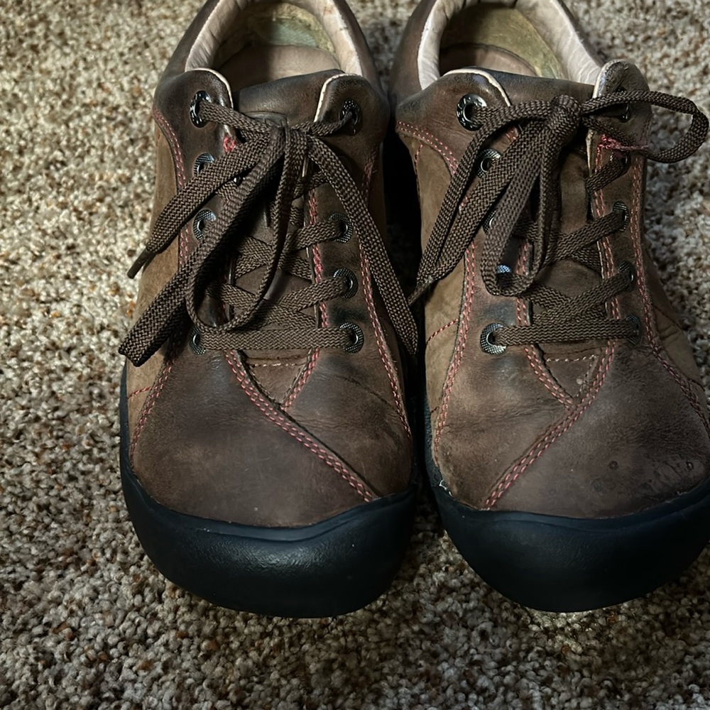Keen Presidio outdoor leather hiking boots shoes sz 7 women sneakers, brown
